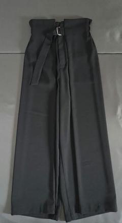 【新品未使用】OSMOSISラップワイドパンツのサムネイル