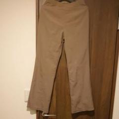ベージュ フレアパンツ マタニティ用