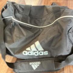 adidas ダッフルバッグ 黒