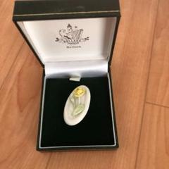 レア ヴィンテージ アイルランド BELLEEK フラワーブローチ レア ヴィンテージ アイルランド BELLEEK フラワーブローチ