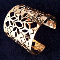 ★値下げ中★【美品】AGATHA PARIS バングル ブレスレット