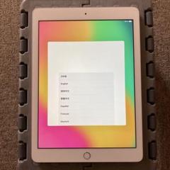 iPad 第6世代 32GB wi-fi、キーボードケース、タッチペン付き