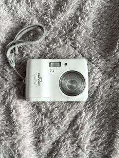 Nikon Coolpix デジタルカメラ ホワイト　レトロカメラ　動作確認済み Nikon Coolpix デジタルカメラ ホワイト レトロカメラ 動作確認