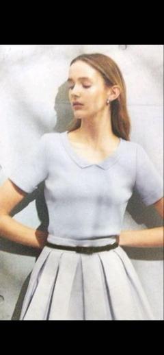 FOXEY ホワイト 半袖 Tシャツ⭐️38 FOXEY ホワイト 半袖 Tシャツ⭐️38