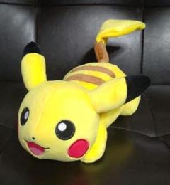 【美品】ピカチュウ　ポケモン　ぬいぐるみ　ランニングピカチュウ　ポケモンセンター Amazon.co.jp: ポケモンセンターオリジナル ぬいぐるみ