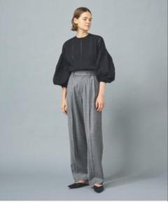 norc ノーク　サキソニーセミワイド２タックストレートパンツ　グレーのサムネイル