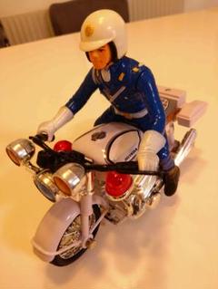 新品未使用 トッピーパトロール 三輪車 白バイ 警察 昭和 当時物 乗り物 61rDkH-JVRL._UF894,1000_QL80_.jpg