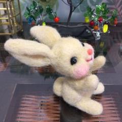 羊毛フェルト☆バンザイ╰(*´︶`*)╯♡うさぎちゃん⭐️