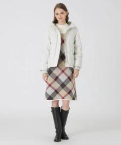 美品 ブルーレーベルクレストブリッジ ダウンジャケット アイボリー チェック 2611-55B0244706.jpg?v=1729474320