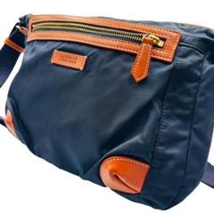バーニーズニューヨーク ショルダーバッグ ナイロン×レザー ネイビー ブラウン