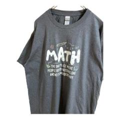 ギルダンGILDAN Tシャツ MATH グレー　2XL 大きめサイズ