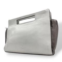 美品　コーチ　ハンドバッグ　COACH　白　カットアウトハンドル　クラッチ　t4