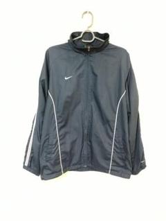 ナイキ　NIKE　ナイロンジャケット　メンズL　ネイビー系色　刺繍ロゴ