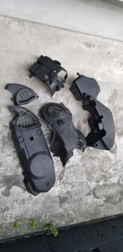 v125 エアークリーナー、ファンカバー、エンジンカバーなど