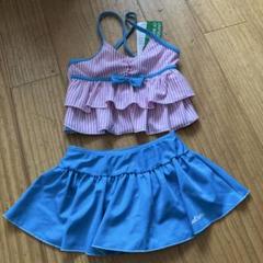 新品未使用ベネトンフリル付き水着