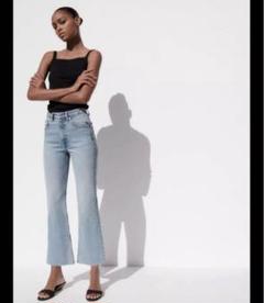 ZARA TRF CROPPED FLARE ハイライズデニム