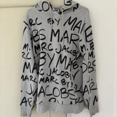 【希少】MARC JACOBS マークジェイコブス 総柄 パーカー 白黒 ロゴ 2025年最新】marc jacobs パーカーの人気アイテム - メルカリ