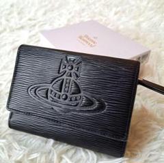【未使用級】【Vivienne Westwood】フロウ　ロゴ型押し３つ折り財布 未使用級】【Vivienne Westwood】フロウ ロゴ型押し3つ折り財布
