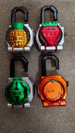 CSM　ロックシード 鎧武セット　パイン、イチゴ、スイカ、フレッシュオレンジ