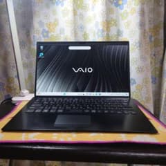 E-86/第8世代i3-8145U/SSD256/4GB/カメラ