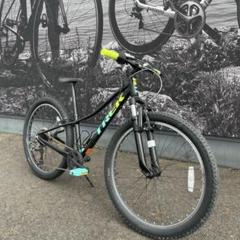 TREK 24シマノ8段変zoomダンパーサスペンション　ミノウラドリンクH付き TREK 24シマノ8段変zoomダンパーサスペンション ミノウラ