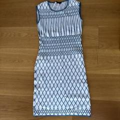 BCBG MAXAZRIAゼブラ柄ノースリーブワンピース☆ブラウン×オフホワイト BCBGMAXAZRIA ノースリーブワンピース S - メルカリ