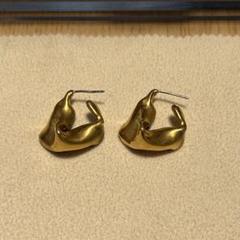 PLUIE プリュイ スワイルピアス ゴールドのサムネイル