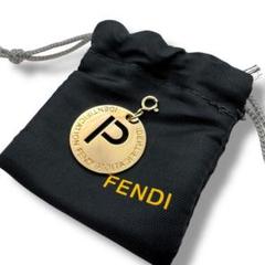 FENDI フェンディ/ フラワーチャーム フェンディ、「ミニ オリガミ」バッグの新色と「フェンディ