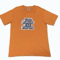 【BlackEyePatch】 STICKER LOGO 半袖Tシャツ　オレンジ