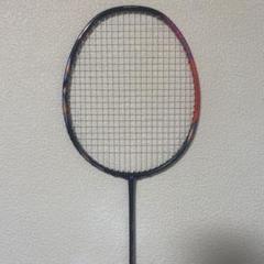 新品同等品！YONEX アストロクス77プロ 4UG6 4UG6 アストロクス77プロ 新品未使用 YONEX バドミントン