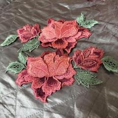 サルート　下着　赤の花　バラ　刺繍　アップリケ　２枚