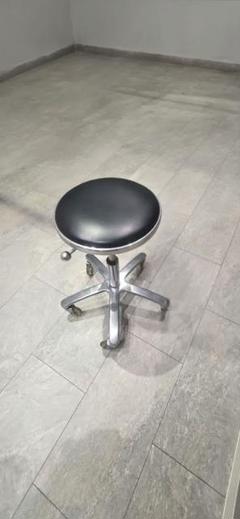 タカラベルモント　スツール　シルバー　椅子　Dスツール　回転イス　回転スツール D-STOOL ALUMI | ミラー・サロン家具・ワゴン等 | 製品情報