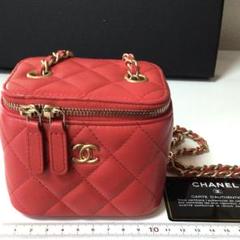 CHANEL 赤 キルティングミニバニティチェーンショルダーバッグ