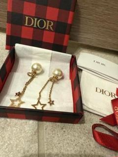 Dior ピアス　きほちゃん着用定価7.5万円ほど　5／7までの出品 Dior ピアスきほちゃん着用定価7.5万円ほど5／7までの出品