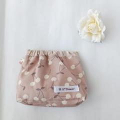 くすみピンクのチェリー柄♡ぷっくりバネポーチ