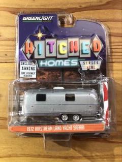 グリーンライト　エアストリーム　ウッディスタイル　1/64 Greenlight 1/64 Airstream Double Axle Land Yacht Safari