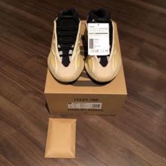 アディダス イージーブースト700 V3 サフラワー
