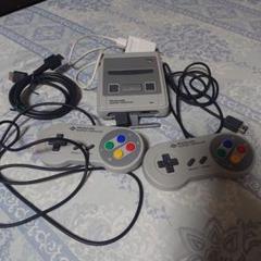 Nintendo Super Famicom 本体とコントローラー