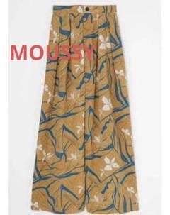 新品　マウジー　サマーパンツ　花柄のサムネイル
