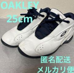 OAKLEY オークリー　メンズ　紳士　シューズ　スニーカー　靴　白　ロゴ25