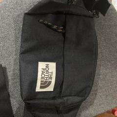 THE NORTH FACE ボディバッグ ブラックのサムネイル