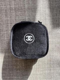 未使用 シャネル ノベルティ ベロア ミラー付 ミニ ポーチ 黒 化粧ポーチ CHANEL 未使用 シャネルベロア風ミラー付き ミニポーチ黒 - メルカリ
