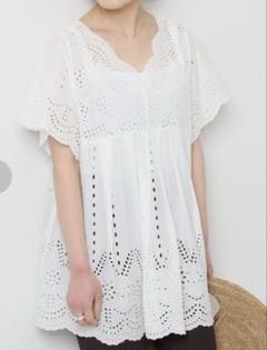 スピックアンドスパン✩刺繍入りホワイトコットンチュニック