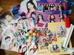 クリスマスツリー特価！ TWICE 缶バッジ うちわ タオル ガチャ ポスター まとめ売り アイドル