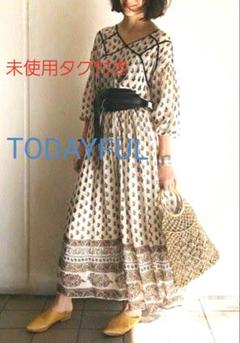 未使用タグ付き◎TODAYFULジョーゼットパターンワンピースベージュ