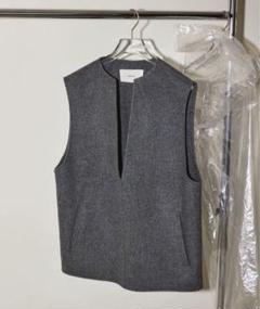 2025年最新】Vneck nylon vest todayfulの人気アイテム - メルカリ