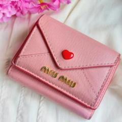 ✨美品✨ミュウミュウ FOREVER miumiu 三つ折り財布 ハート 2025年最新】miumiu 財布 ハートの人気アイテム - メルカリ