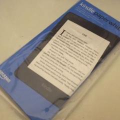 Kindle paperwhite 8GB 第10世代 防水機能搭載