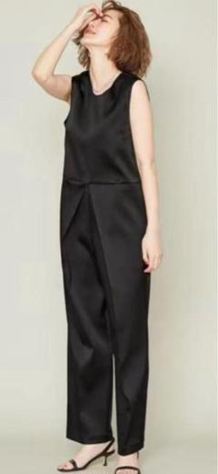 極美品【Conte】辺見えみりディレクション　ノースリーブオールインワン完売　黒 極美品【Conte】辺見えみりディレクション ノースリーブ