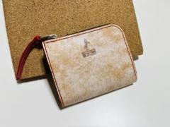 新品・ パッと見白いナチュラル×レッドのL字ファスナーウォレット①（改良版）